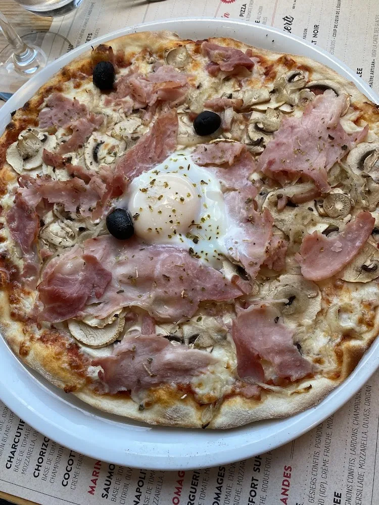 Pizza Charcutierre